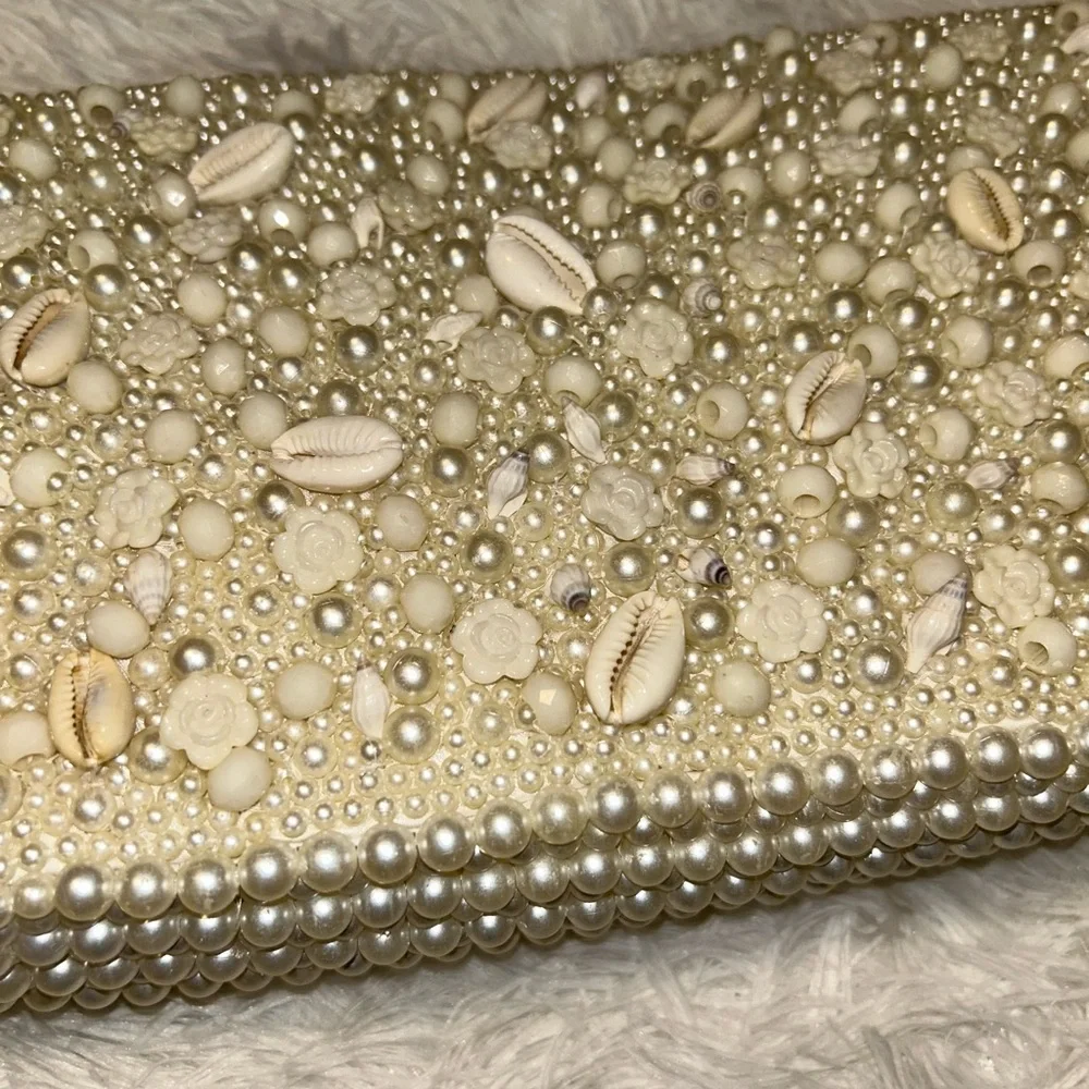💕Flash Sale💕 Elegant Pearl Beaded Clutch - Picture 4 of 10